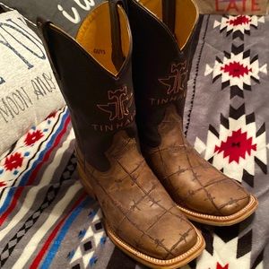 Wore them twice they are too tight for my feet they are like new